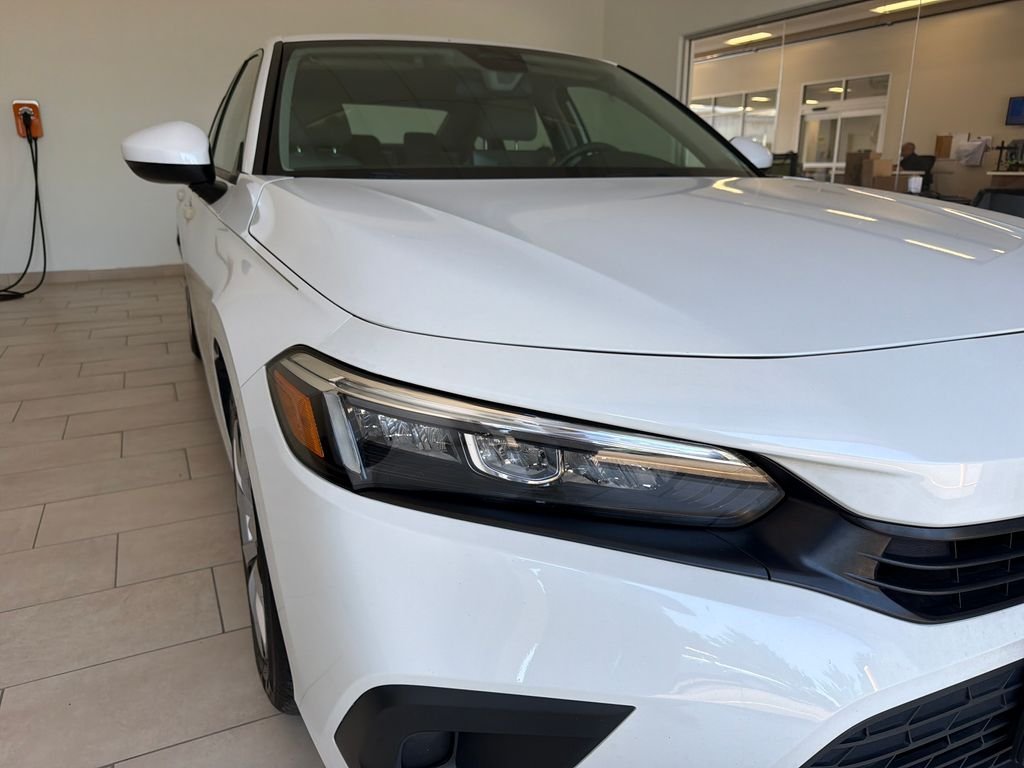Used 2024  Honda LX image 9