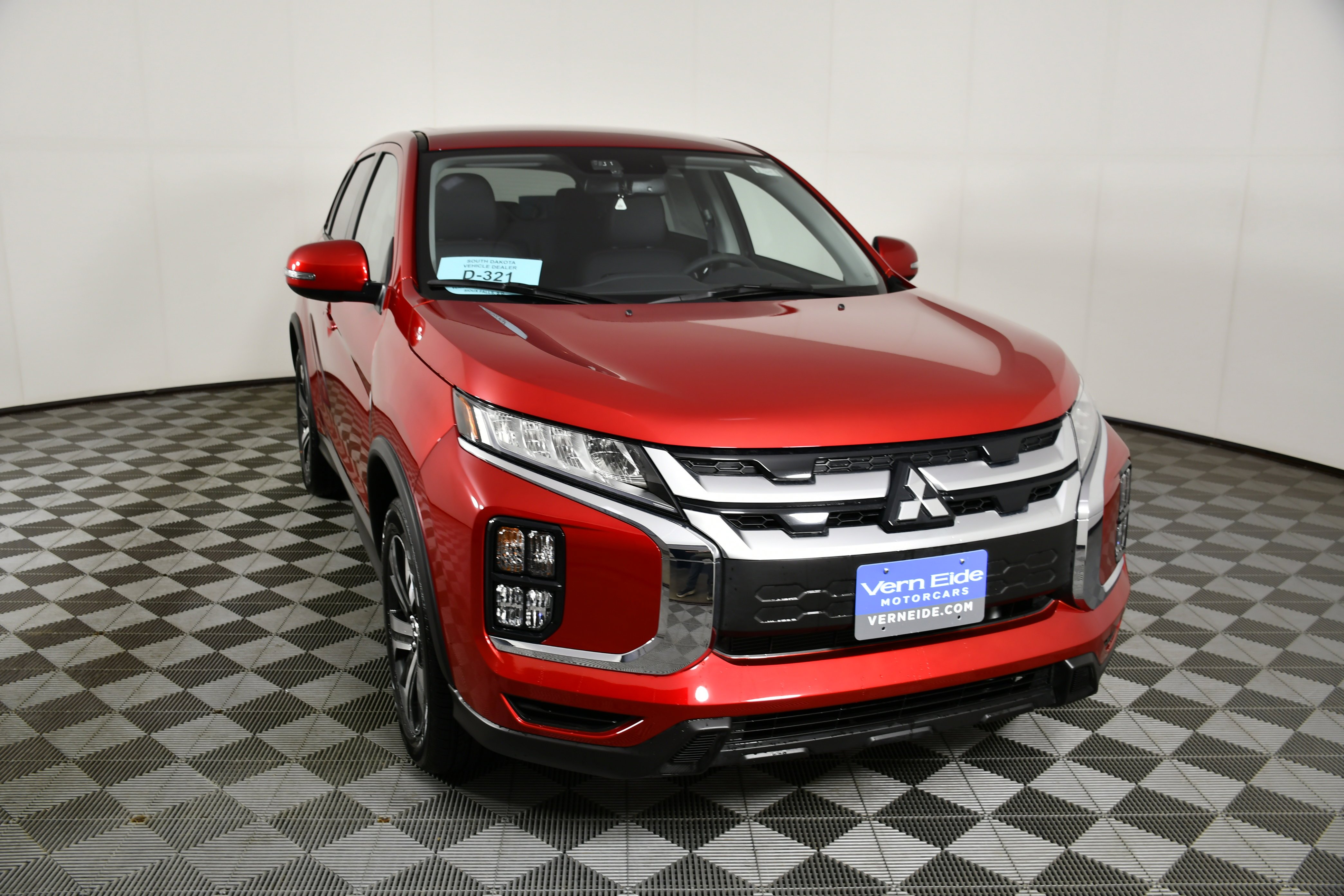 New 2026 Red Diamond Mitsubishi SE image 3