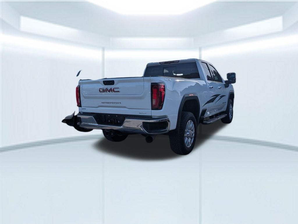 Used 2023 White GMC SLT image 5
