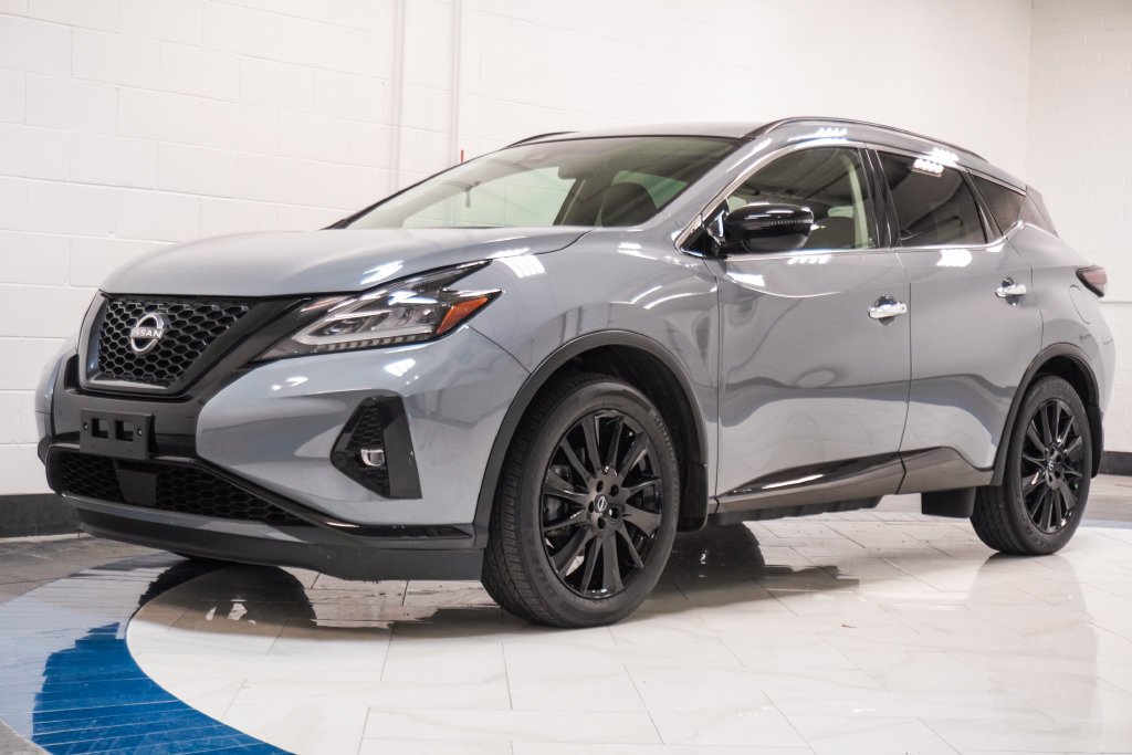 Used 2023 Gray Nissan SV image 4