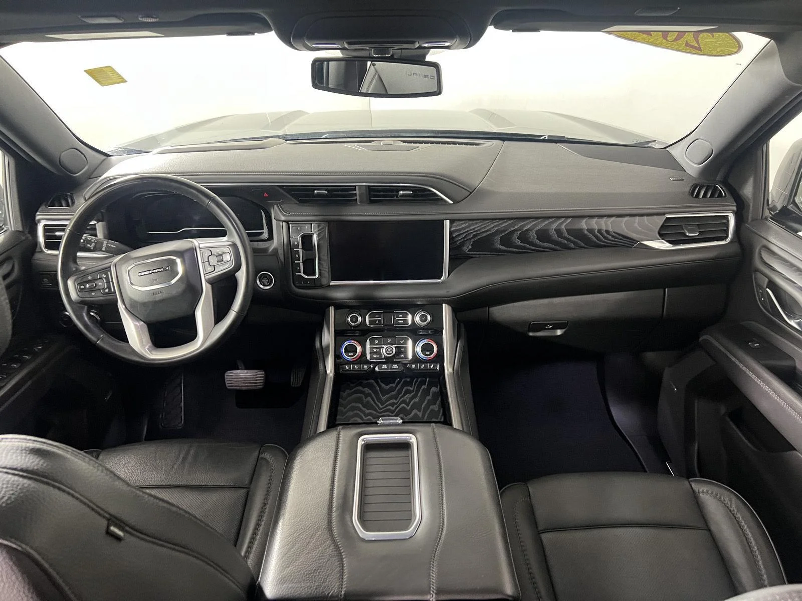 Used 2023 Onyx Black GMC Denali image 2