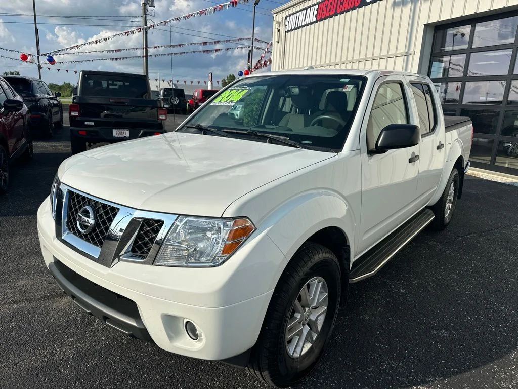 Used 2014 White Nissan SV image 4