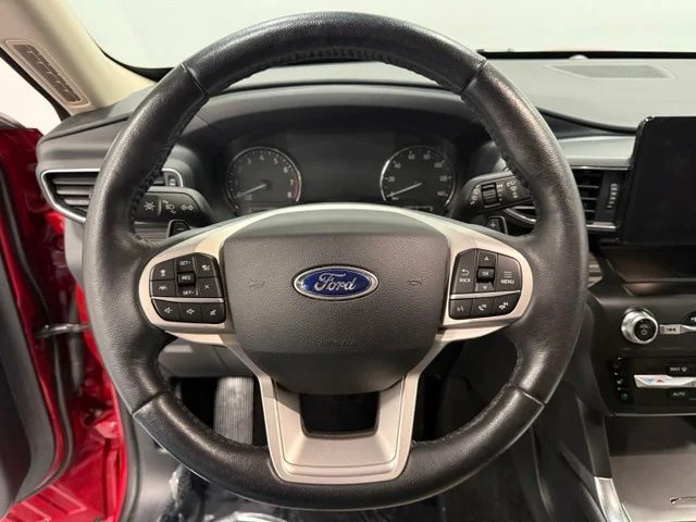 Used 2020 Red Ford Limited image 18