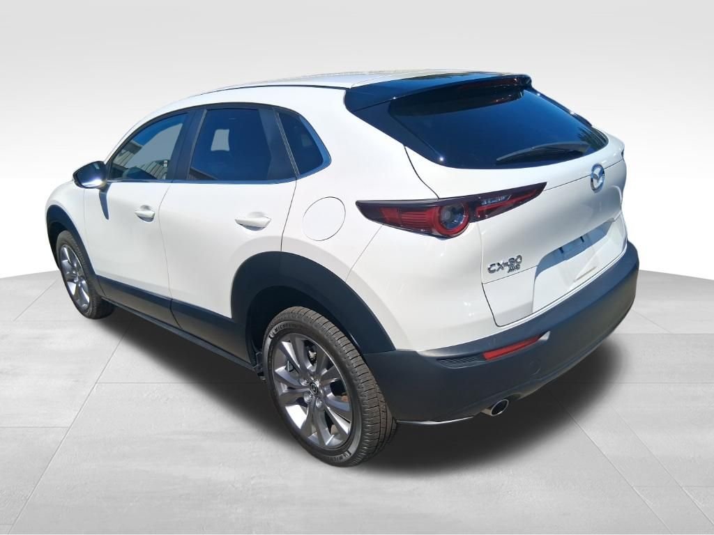 Used 2021 White Mazda Select image 14