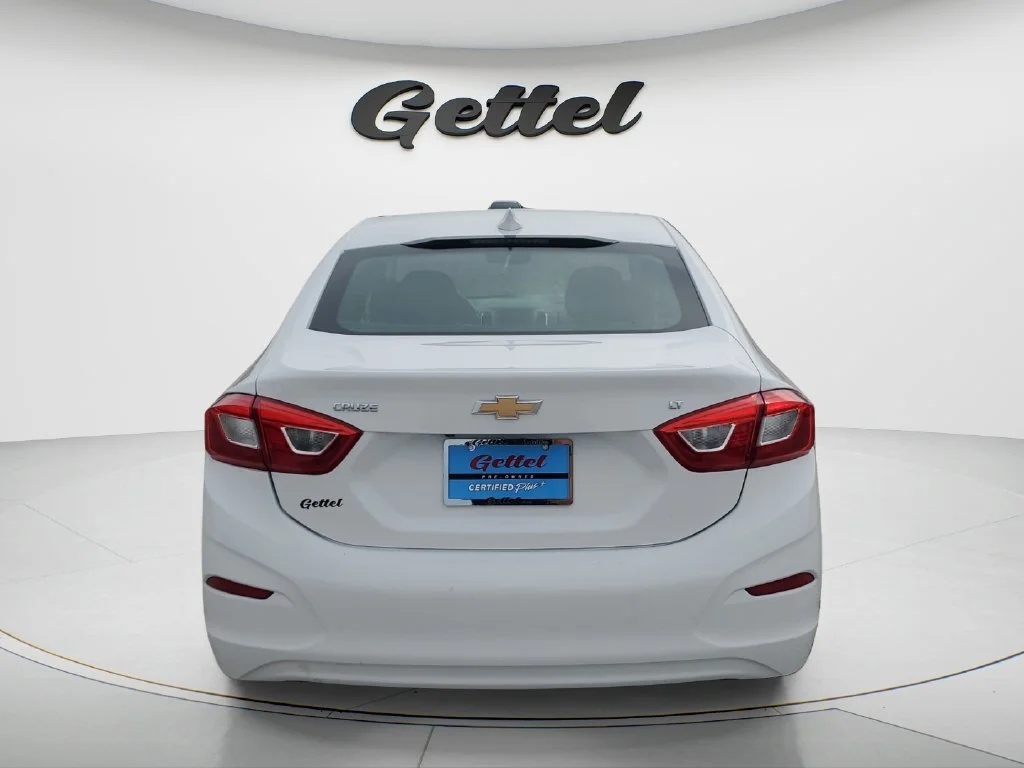 Used 2017 SUMMIT WHITE Chevrolet LT image 6