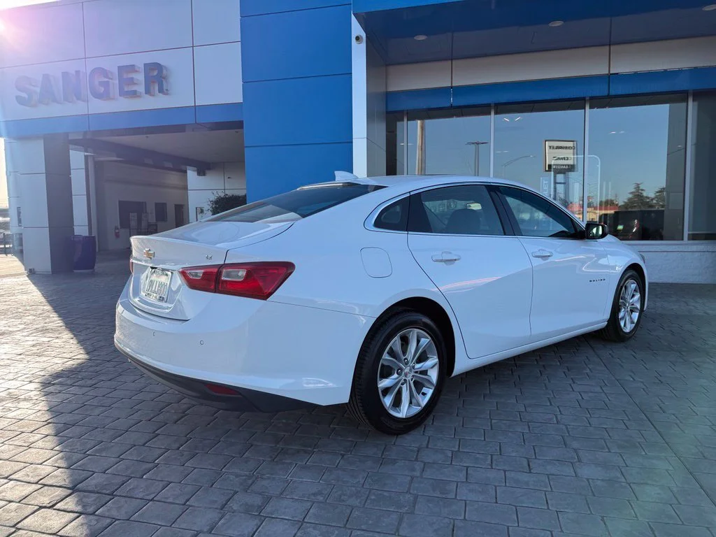 Used 2024 Summit White Chevrolet 1LT image 11