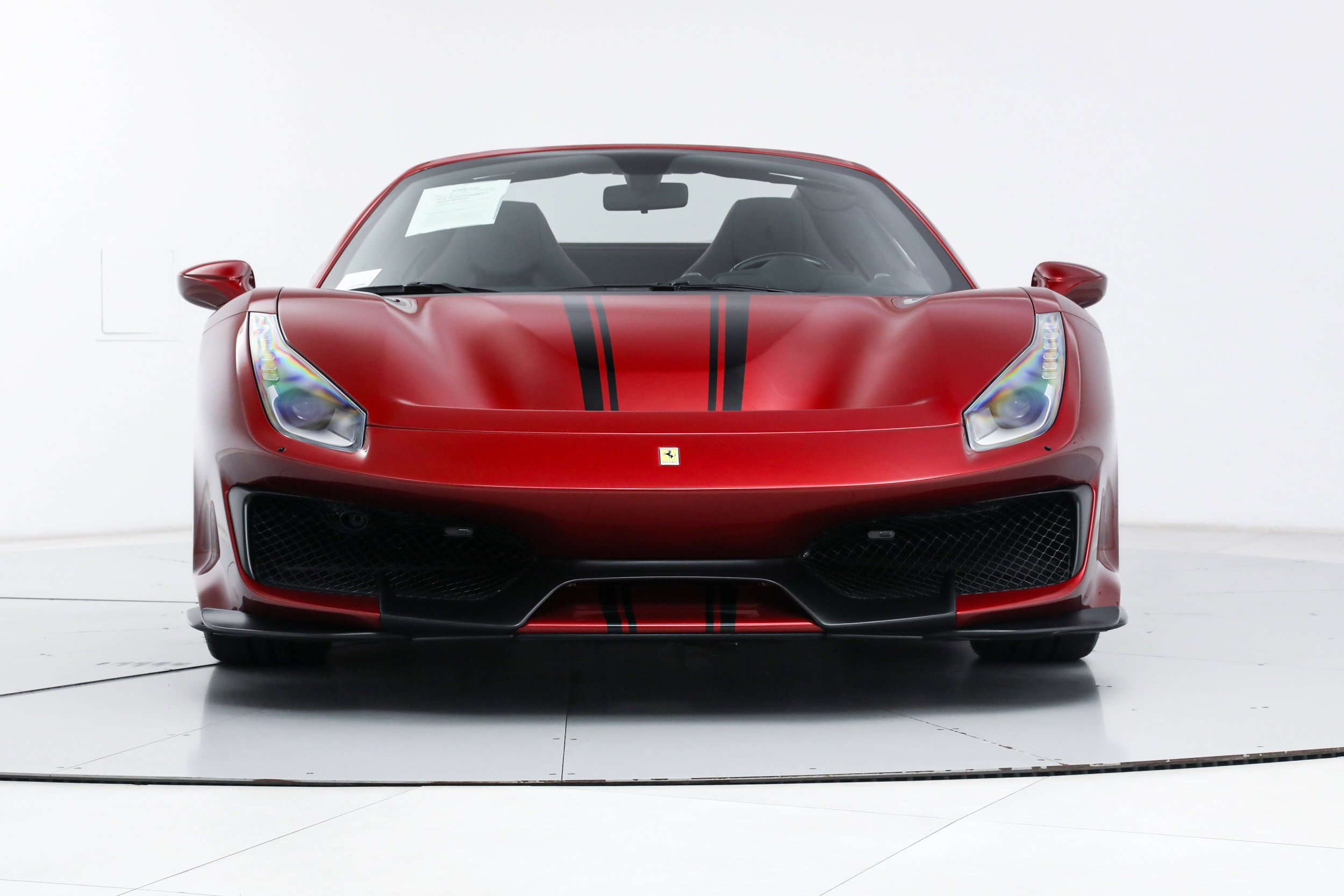 Used 2019 Red Ferrari  image 13