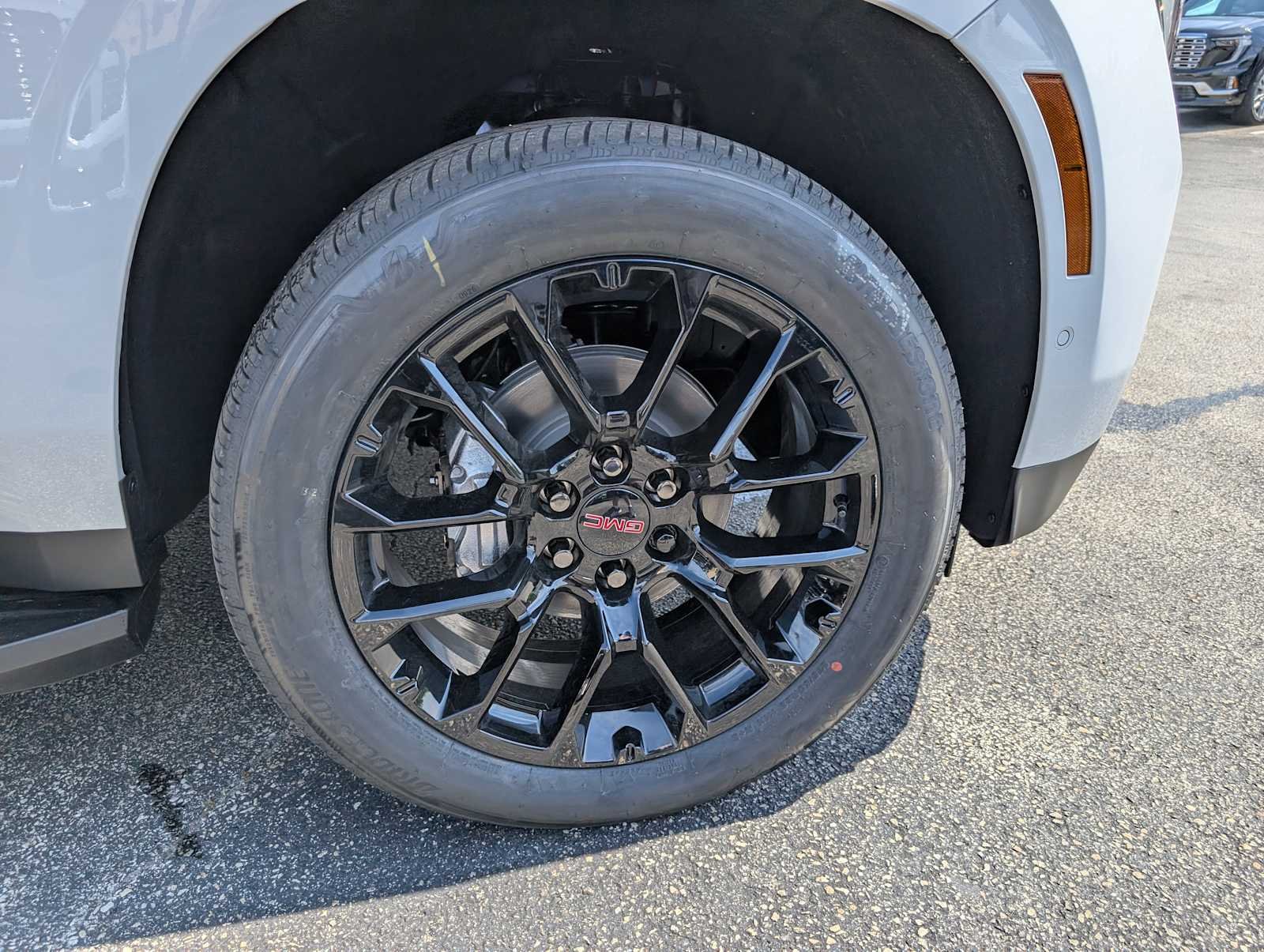 2026 GMC Yukon XL Elevation - Photo 3