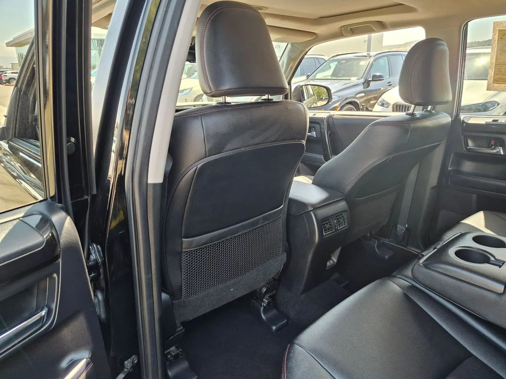 Used 2020 Black Toyota Venture image 36