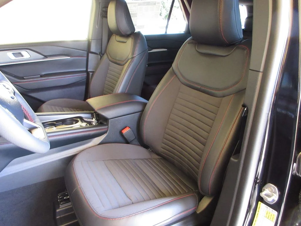 New 2026 Agate Black Metallic Ford ST-Line image 11