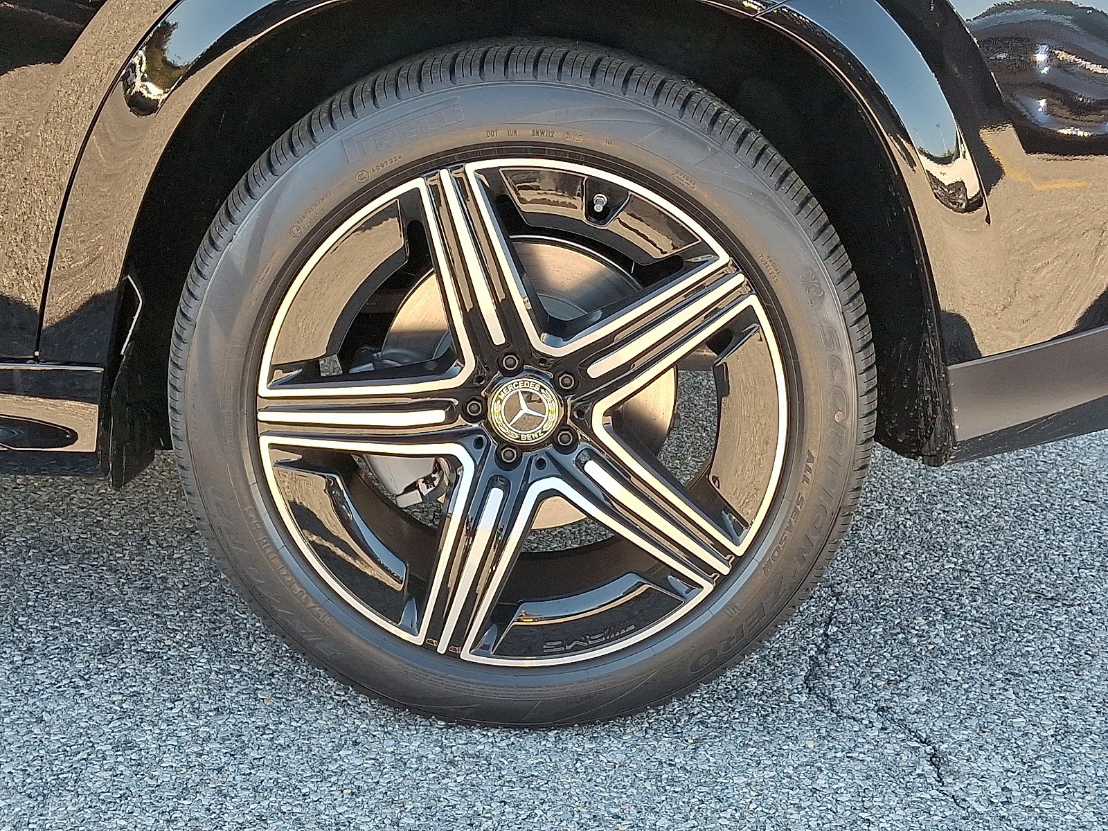 New 2026 Obsidian Black Metallic Mercedes-Benz GLE 450 image 7