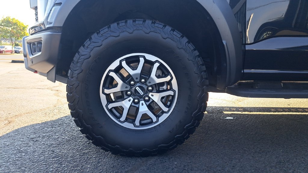 Used 2021 Black Metallic Ford Raptor image 29