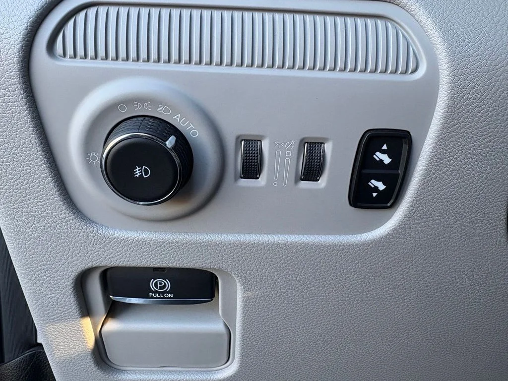 Used 2023 Silver Jeep Series II image 15