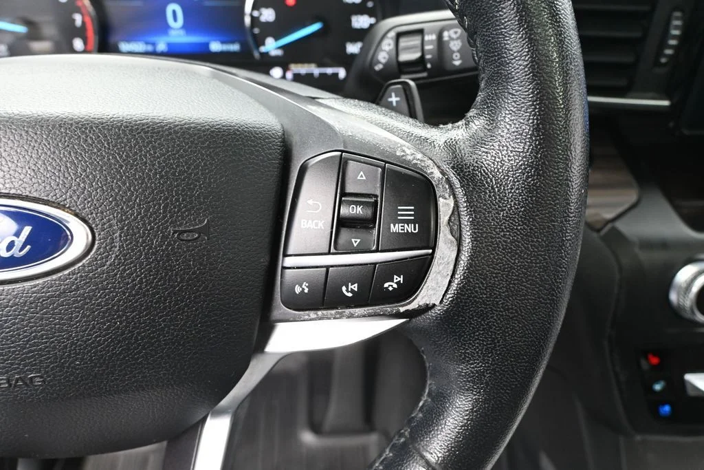 Used 2020 Black Ford Limited image 29