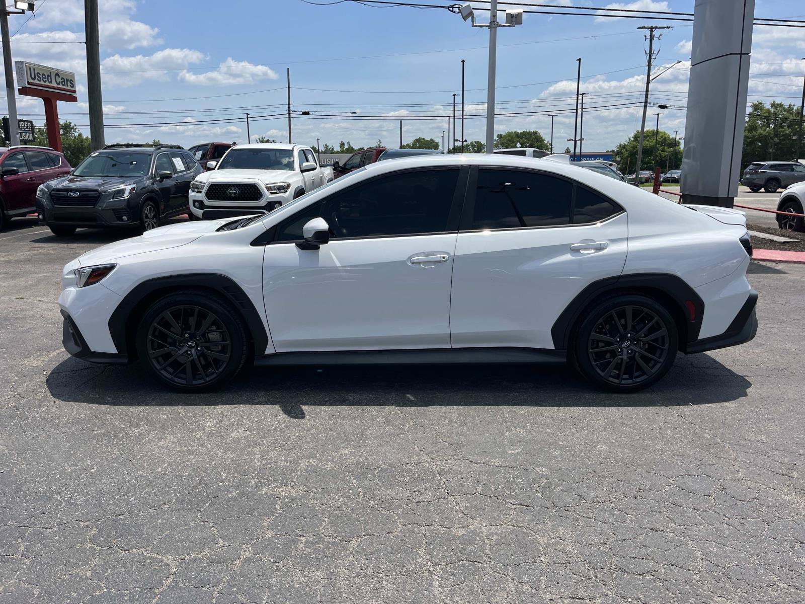 Used 2022 Ceramic White Subaru Premium image 4