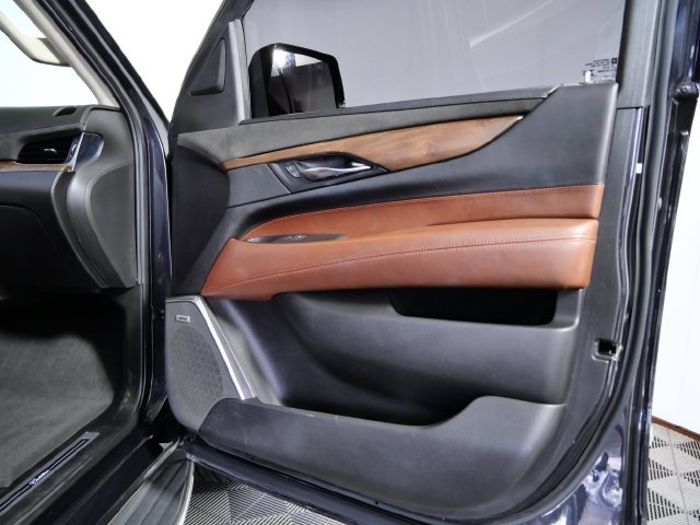 Certified Used 2019  Cadillac Premium Luxury image 10