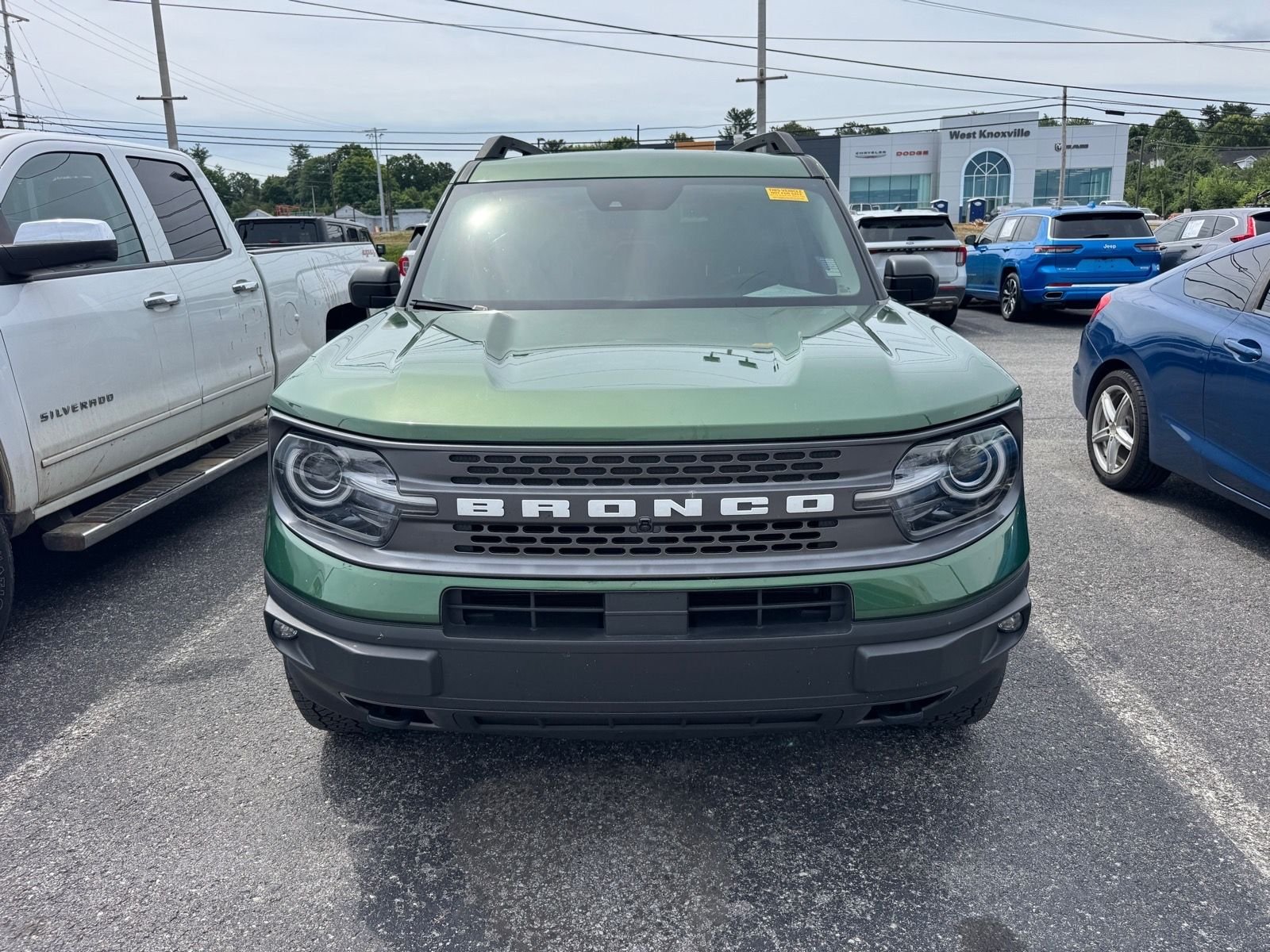 Used 2023 Green Metallic Ford Badlands image 3