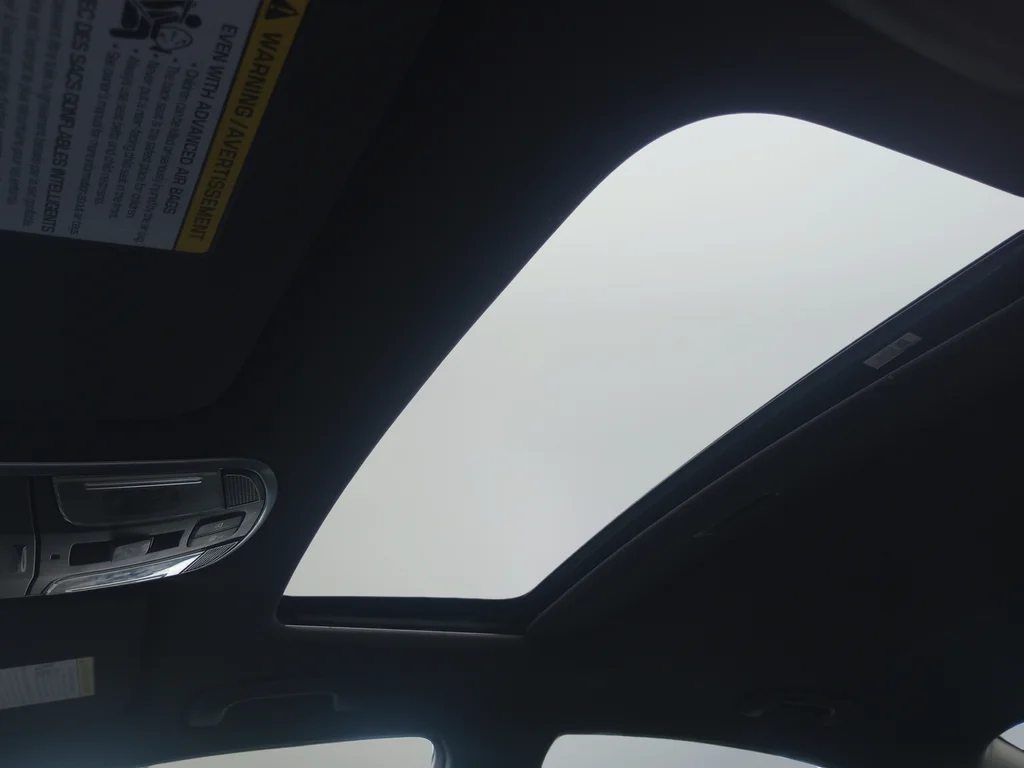 Used 2018 Blue Hyundai Limited image 19