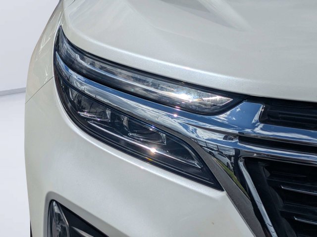 Used 2022 Pearl Chevrolet Premier image 9