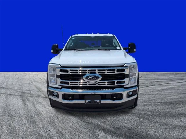 New 2026 Oxford White Ford F-450® XL image 9