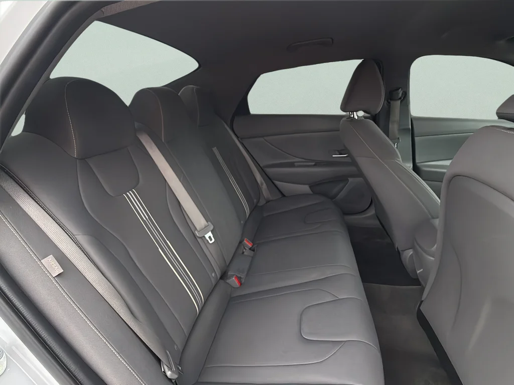 Used 2024 Serenity White Hyundai SEL image 21