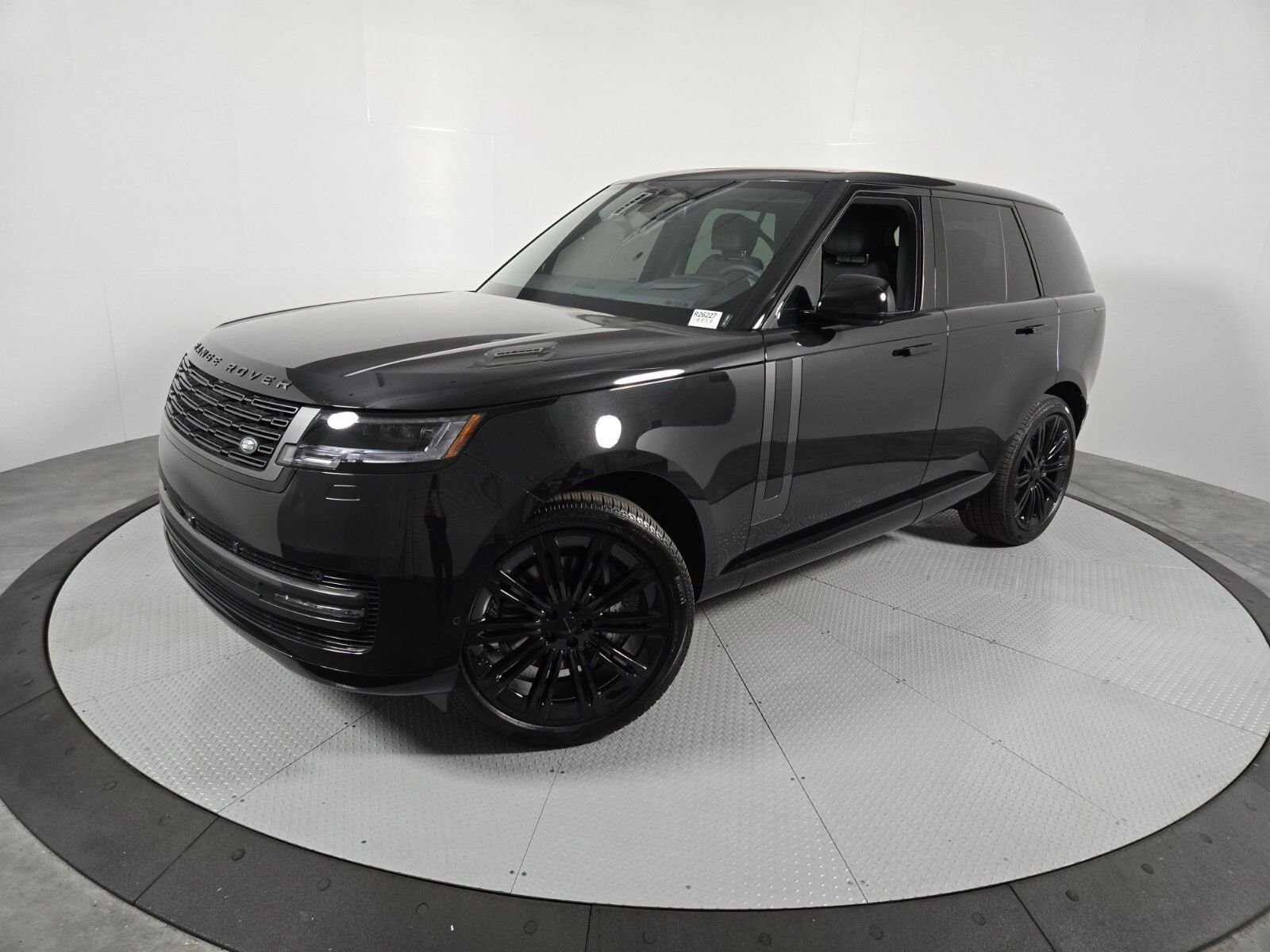 New 2026 Santorini Black Land Rover SE image 1