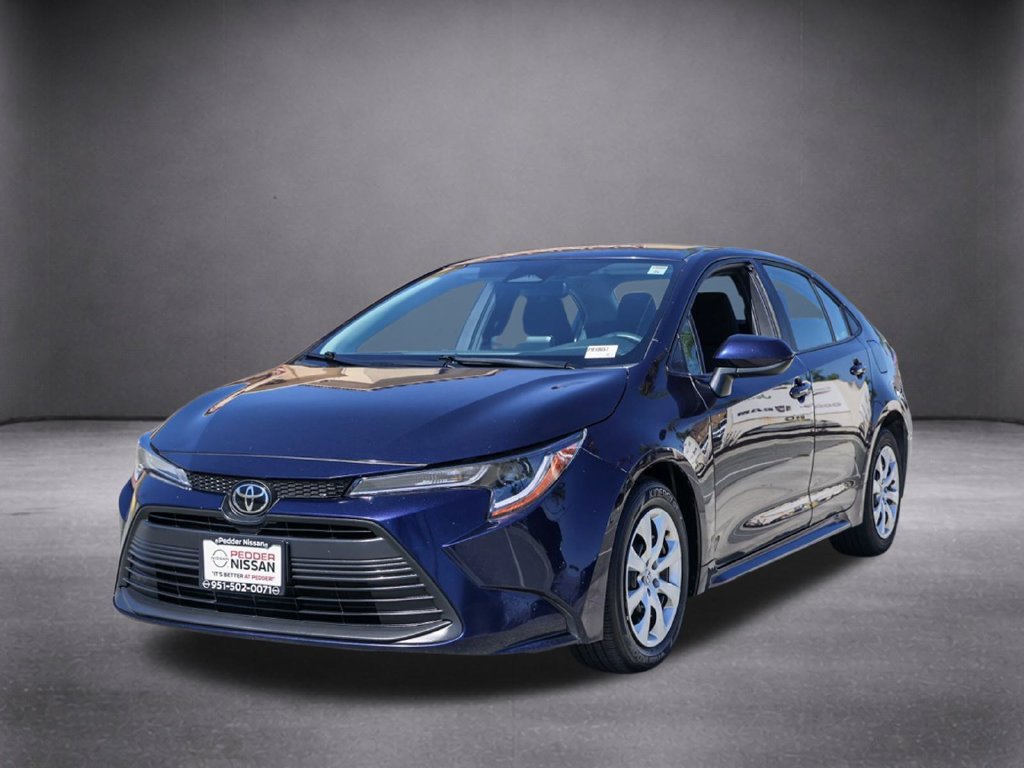Used 2025  Toyota LE image 8
