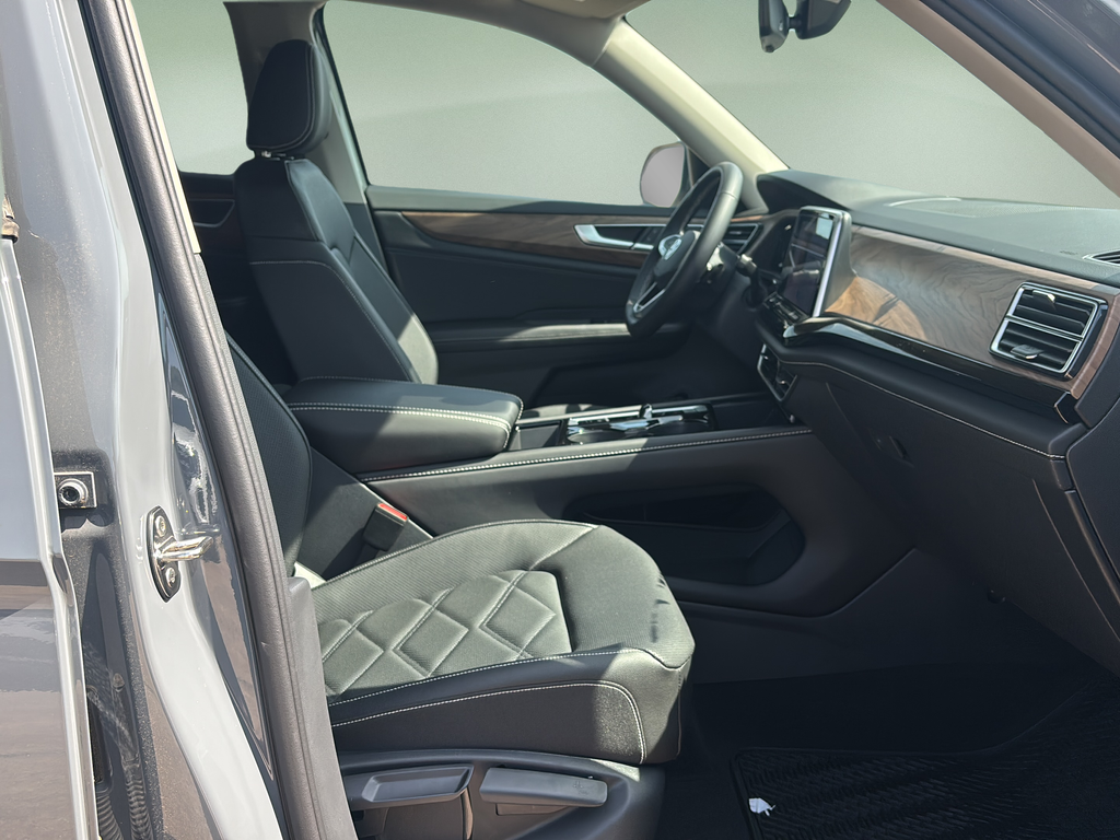 New 2026 Gray Volkswagen 2.0T SE w/Technology image 11