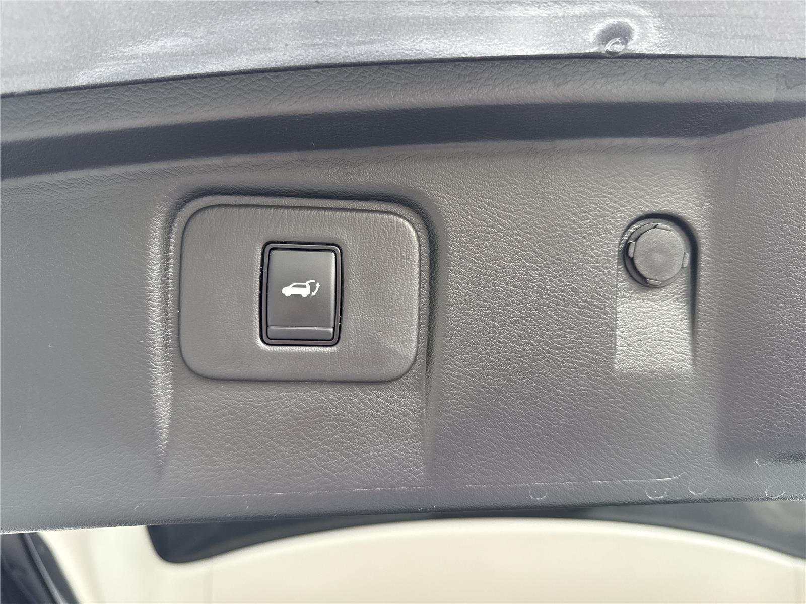 Used 2023 Gun Metallic Nissan SL image 34