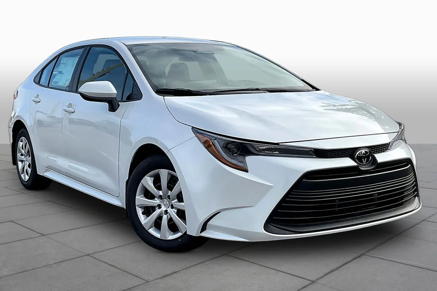 New 2027 Wind Chill Pearl Toyota LE image 2