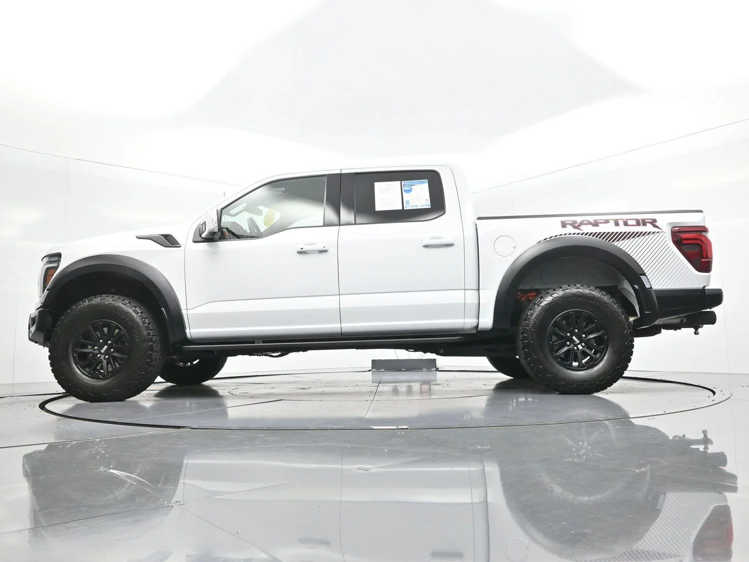 Used 2025 Oxford White Ford Raptor image 50