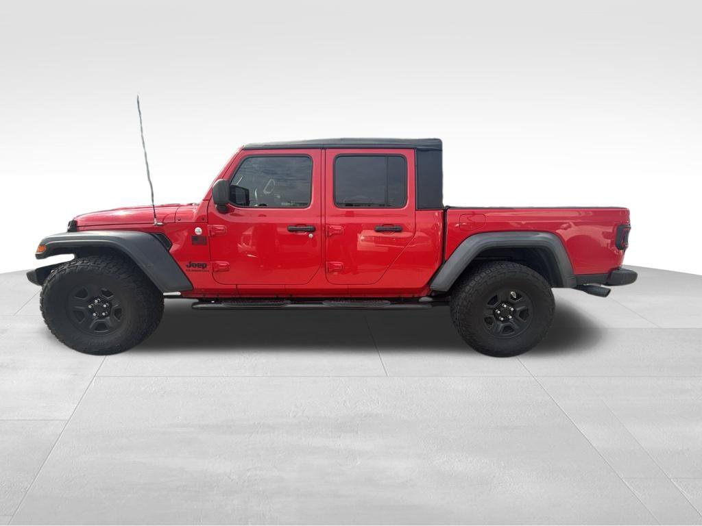 Used 2020 Red Jeep Sport image 2