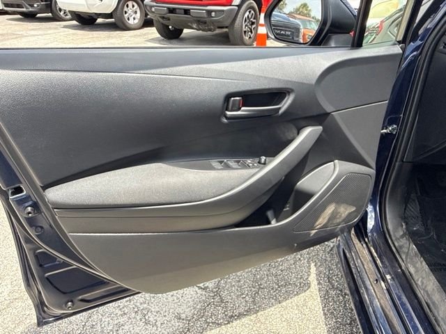 2025 Toyota Corolla LE - Photo 30