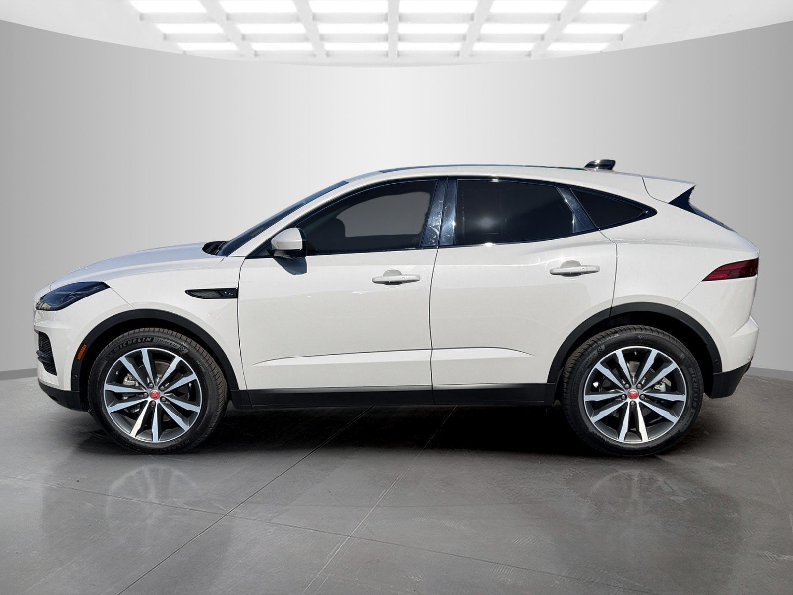 Used 2021 Gray Jaguar P250 SE image 8