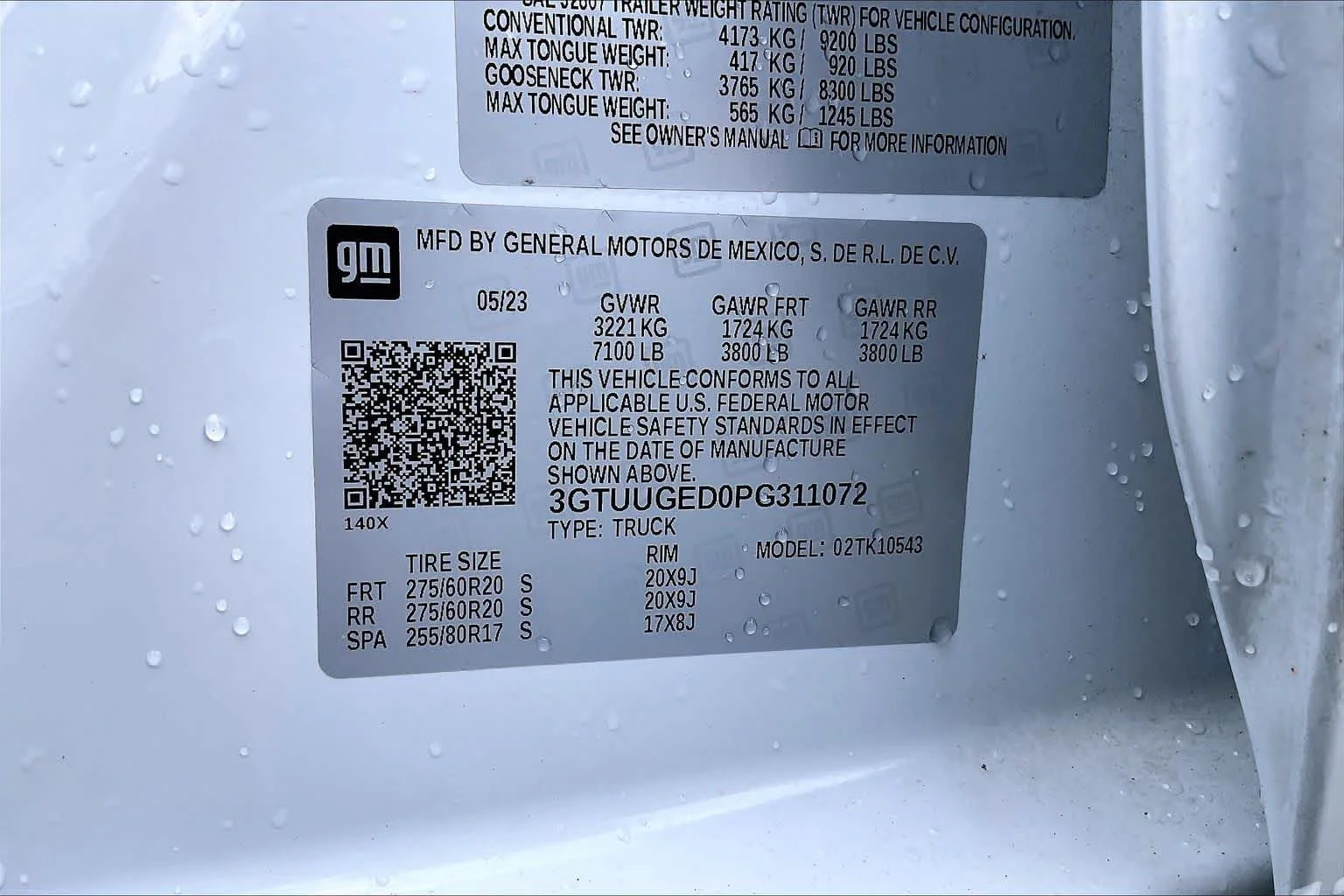 Used 2023 White Frost Tricoat GMC Denali image 36