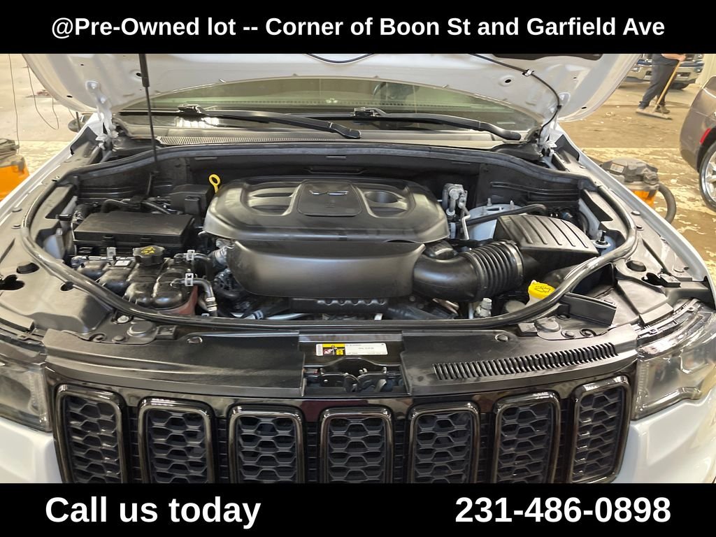 Used 2020 White Jeep Laredo image 10