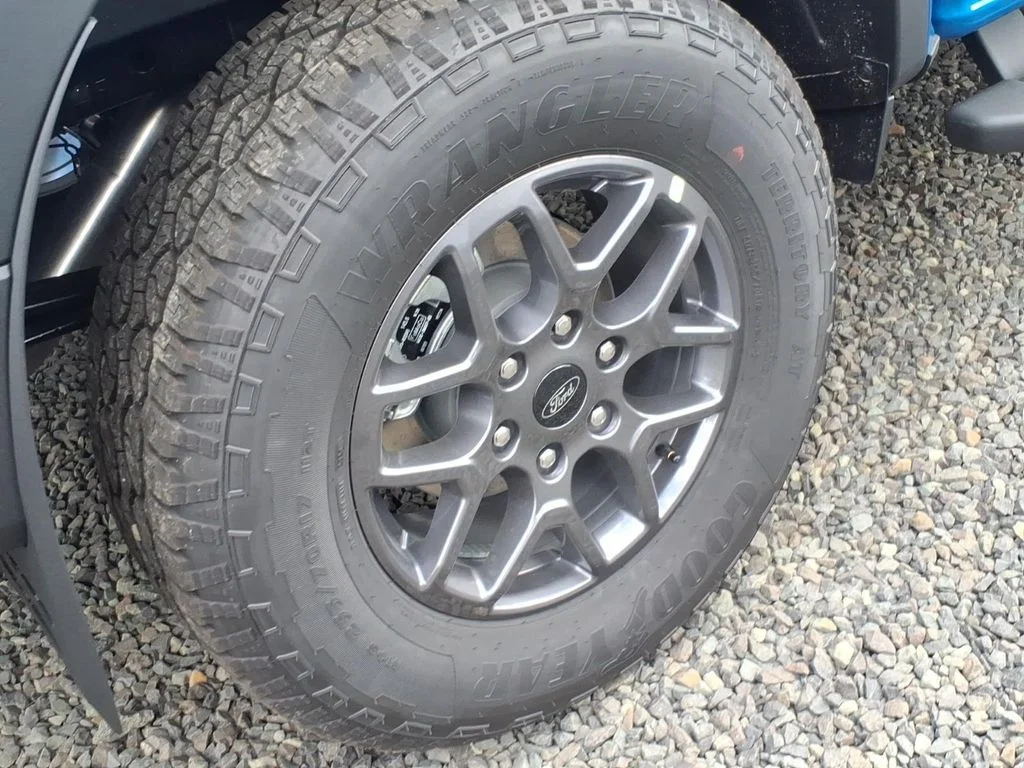 New 2026 Velocity Blue Metallic Ford XLT image 7