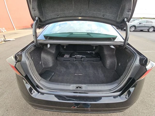 Used 2024 Black Nissan 2.5 SL image 29