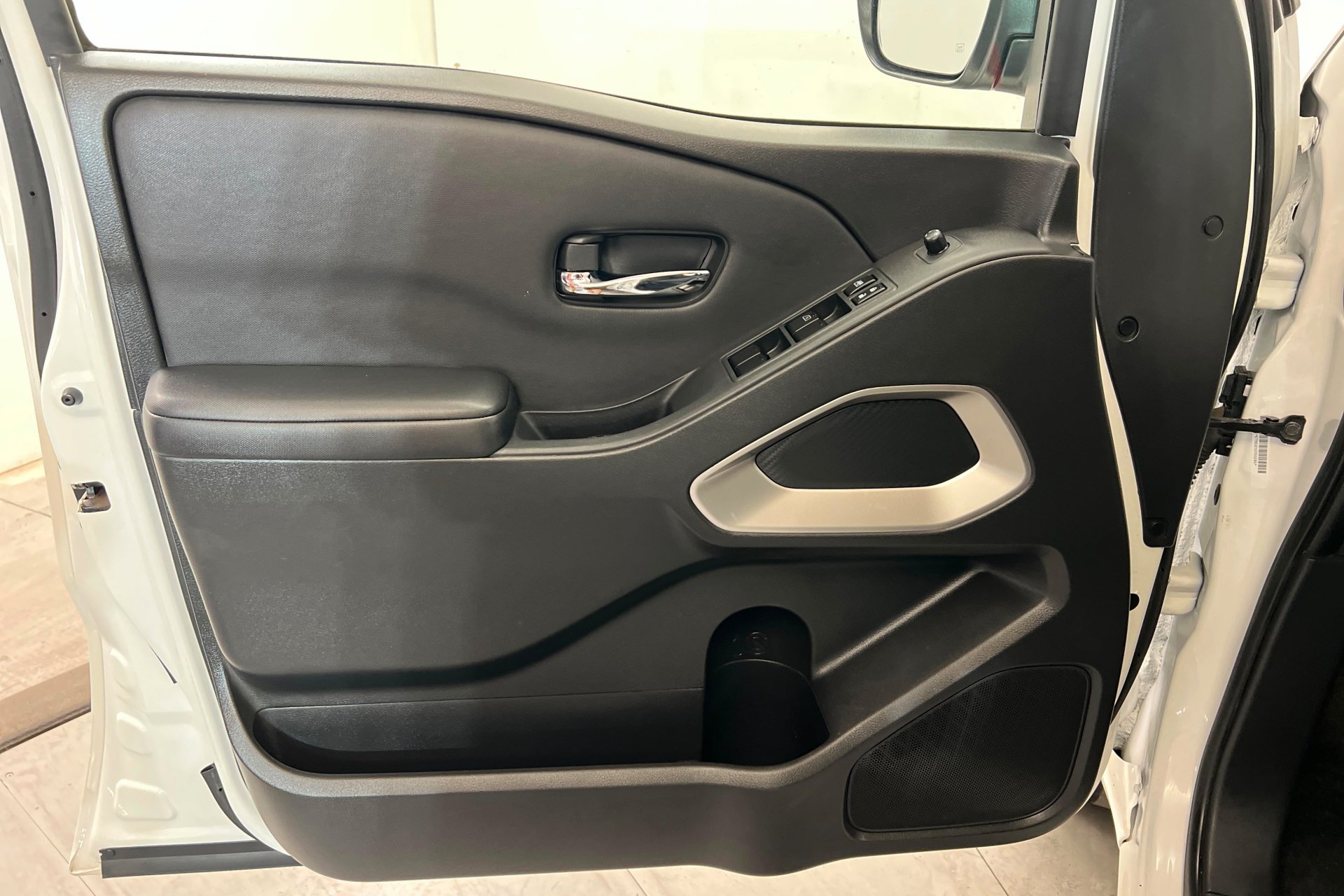 2024 Nissan Frontier SV - Photo 15