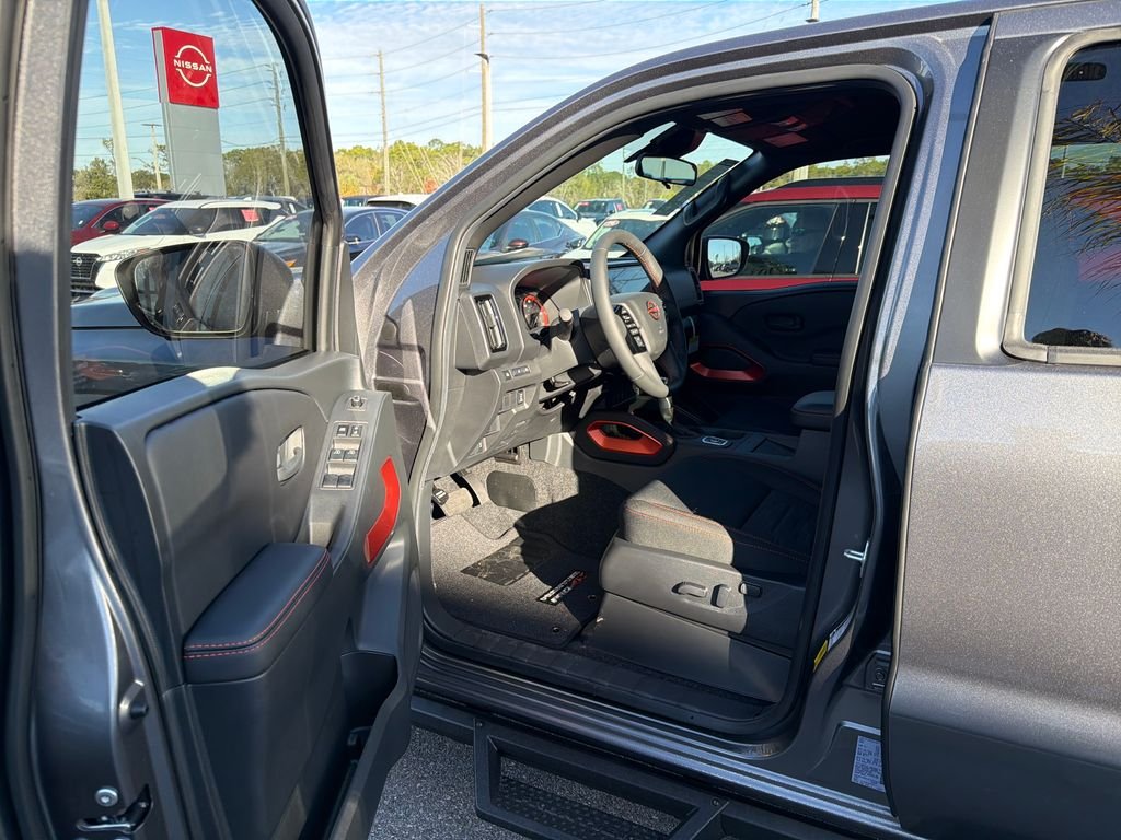 New 2026 Nissan Frontier PRO-4X 4D Crew Cab