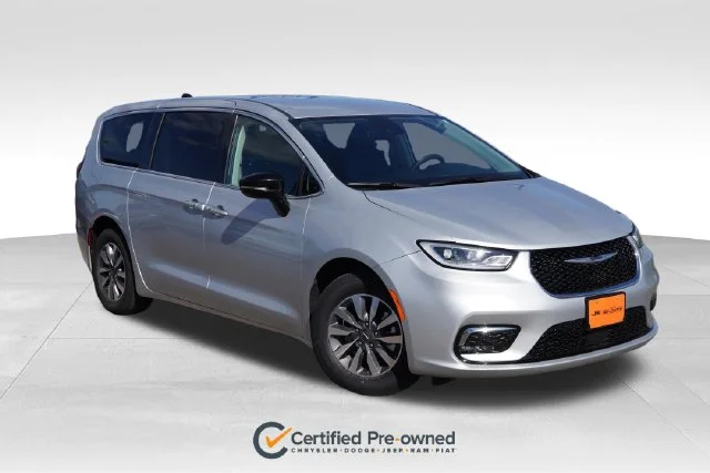 2024 Chrysler Pacifica PHEV