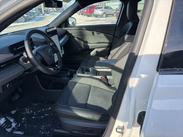 New 2025 Star White Metallic Tri-coat Ford GT image 10