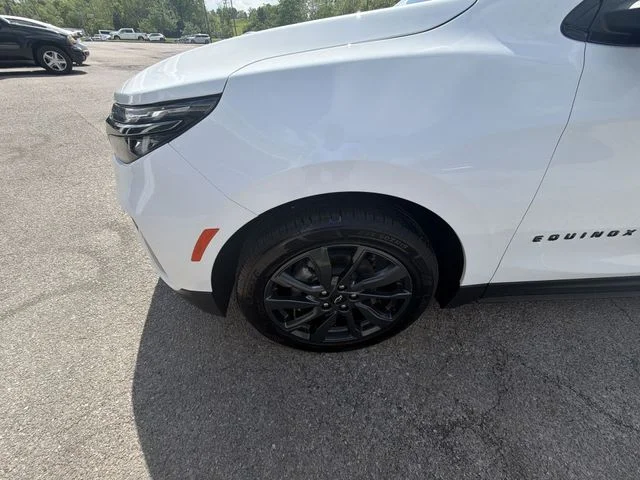 Used 2022 White Chevrolet RS image 10