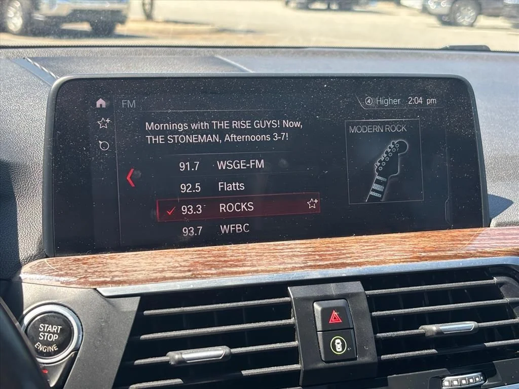 Used 2019 White BMW xDrive30i image 4