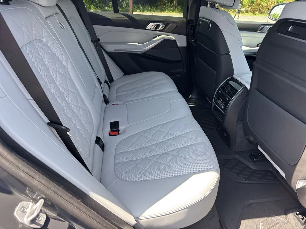 Used 2026 Gray BMW sDrive40i image 21