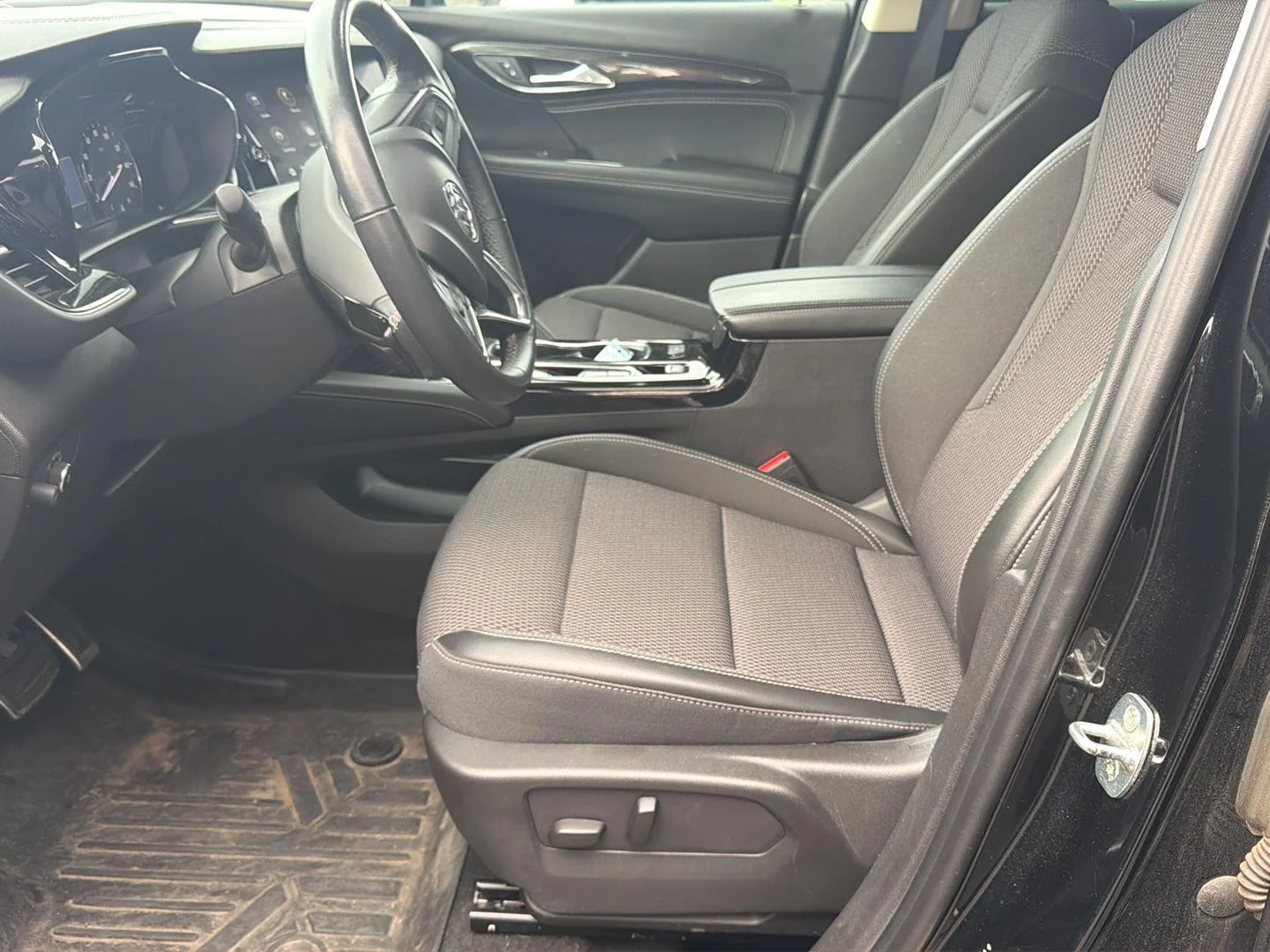 Used 2022 Ebony Twilight Metallic Buick Preferred image 5