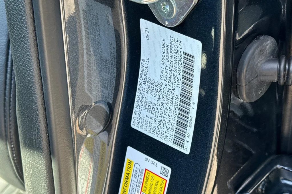 Certified Used 2024 Meteorite Gray Metallic Honda EX-L image 33