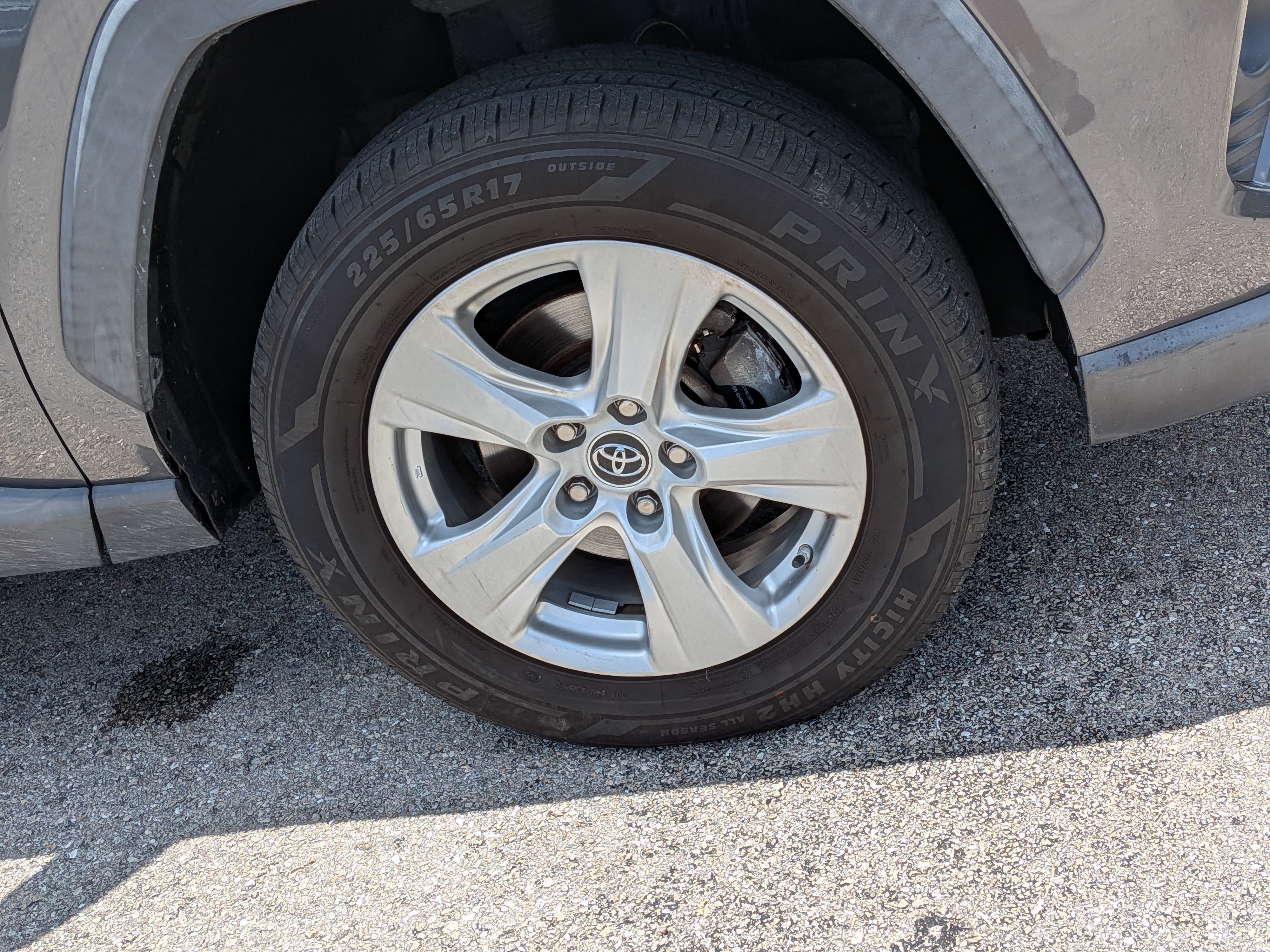 2019 Toyota RAV4 XLE - Photo 11