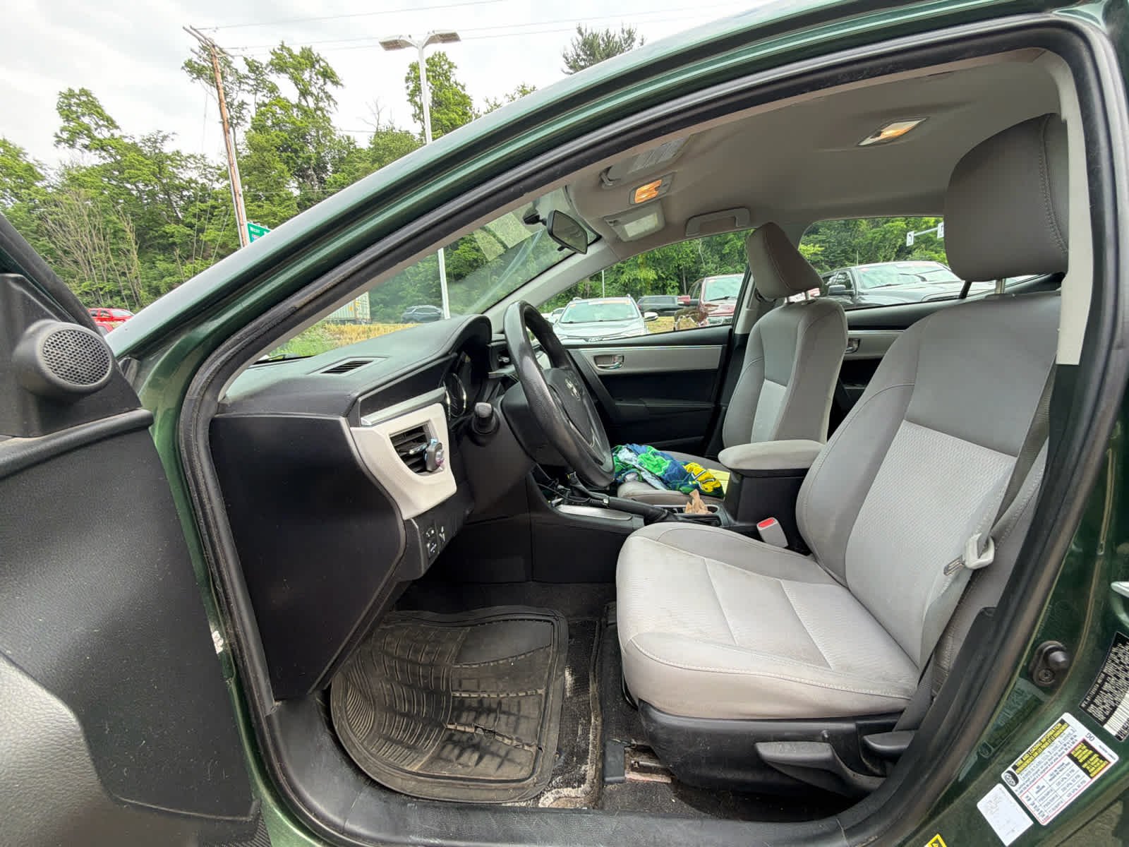Used 2015  Toyota L image 6
