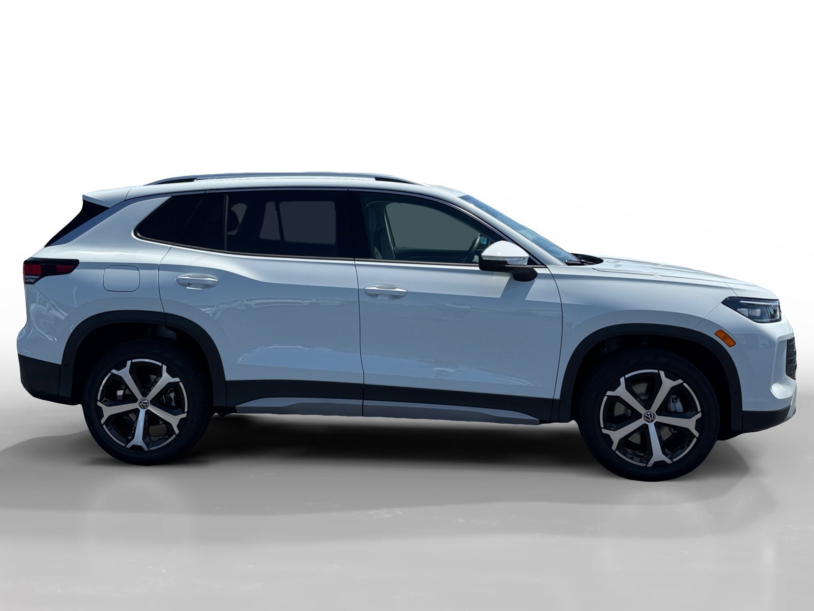 New 2026 Pure White Volkswagen SE image 6